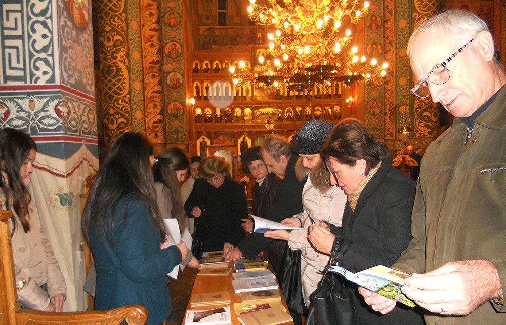 Lucrarea „Răscumpărând vremea“, lansată într-o  parohie clujeană 75313