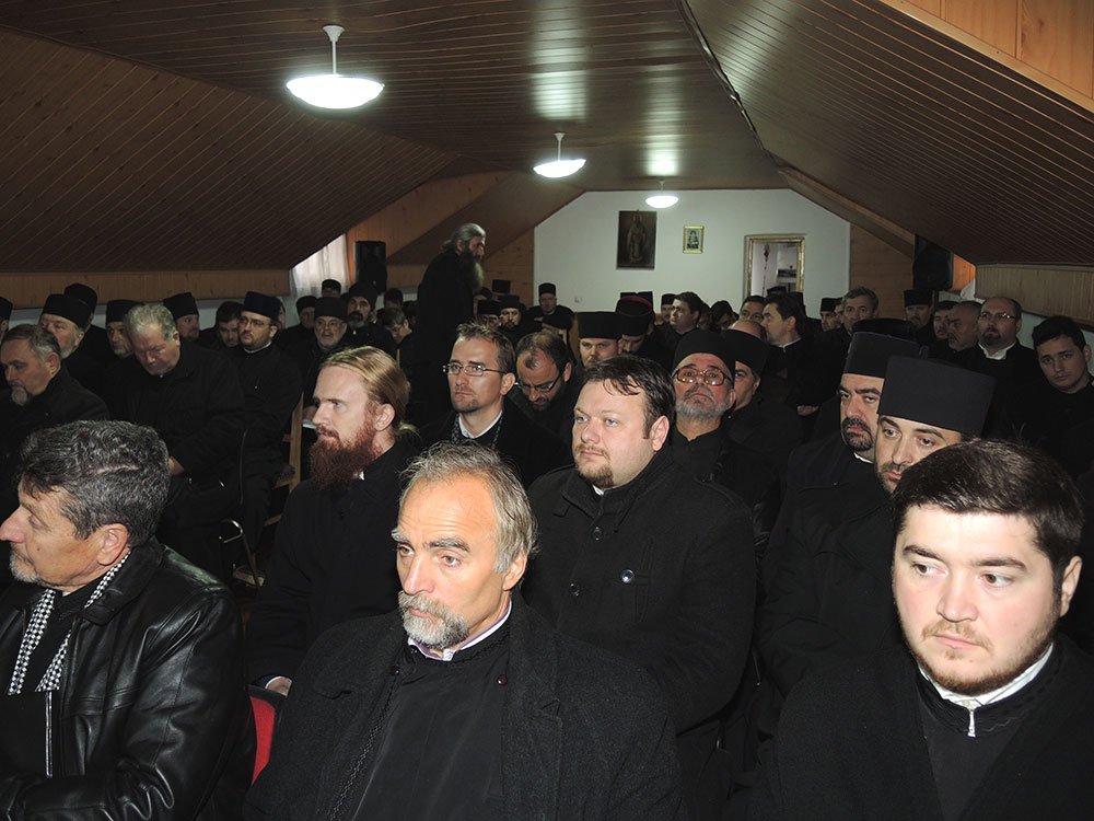 Conferinţe semestriale preoţeşti, în protopopiatele Hârlău, Iaşi 3 şi Iaşi 2 75278