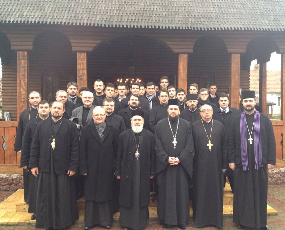 Trei decenii de slujire a Înaltpreasfinţitului Părinte Timotei, Arhiepiscopul Aradului 75238