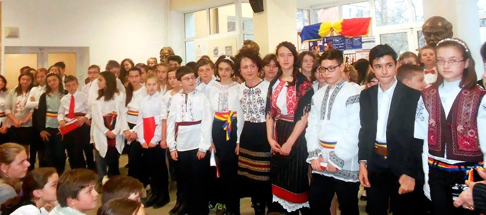 Ample activităţi în Postul Crăciunului, la Şcoala „Alexandru cel Bun“ din Iaşi 75180