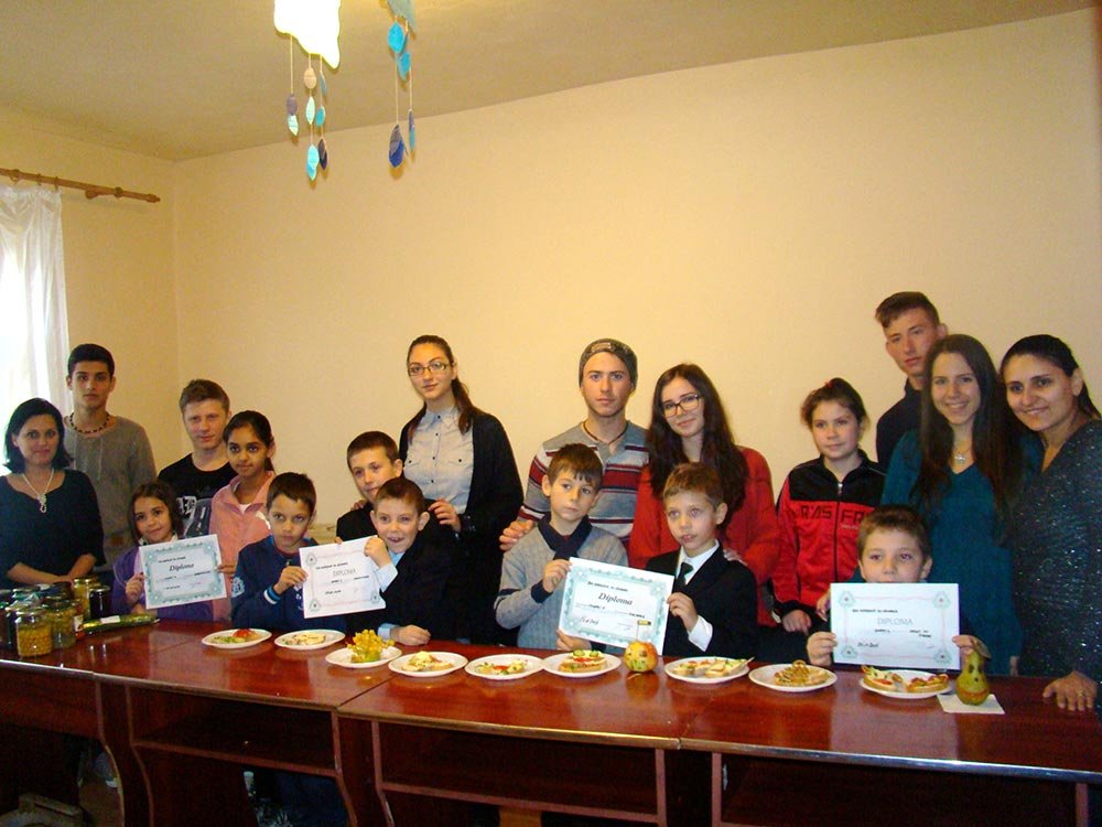 Parteneriat educaţional pentru copiii dezavantajaţi social 75188