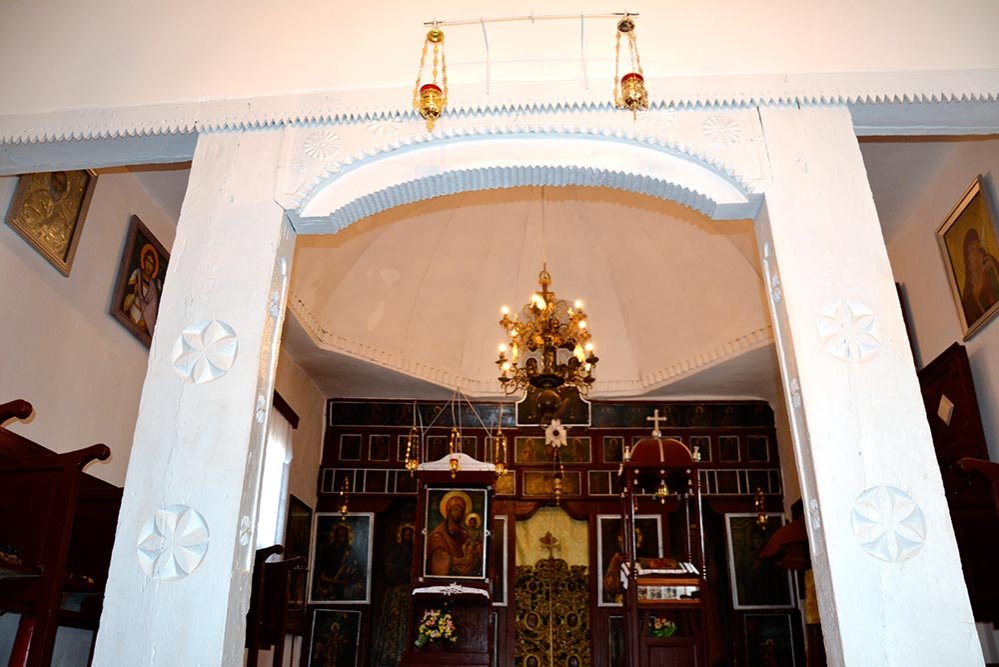 Bisericuţa clucerului Enache de la Răchitoasa 75170