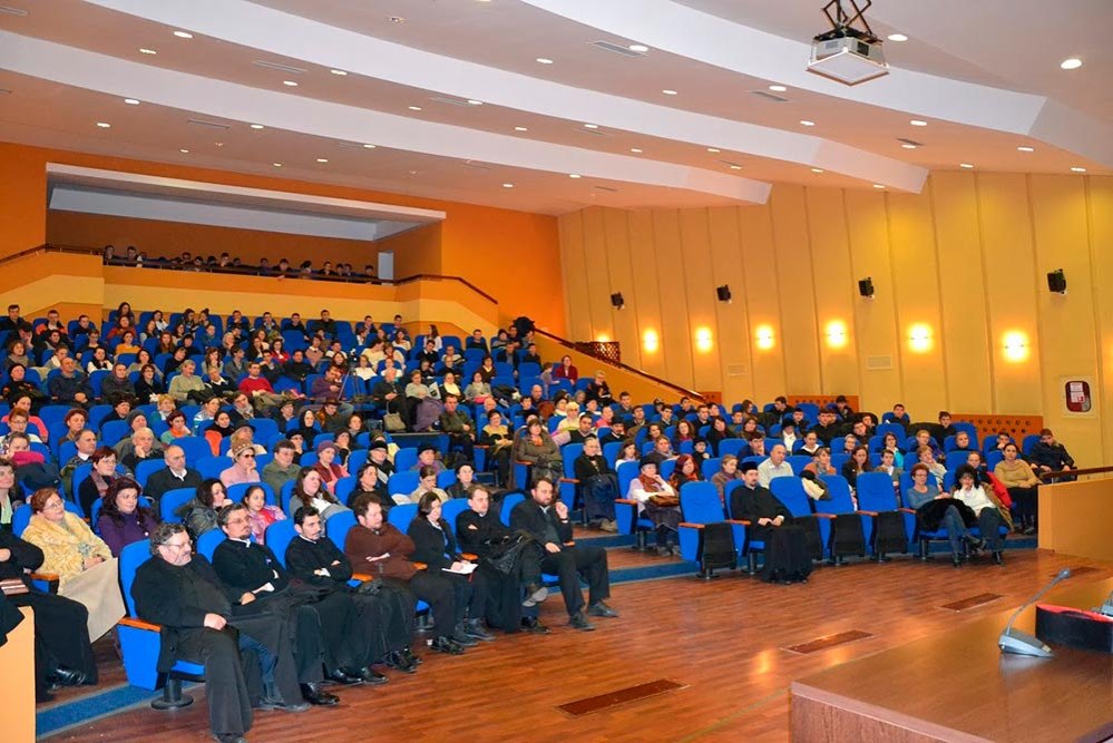 Conferinţă duhovnicească la Piatra Neamţ 75121