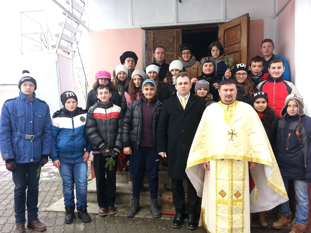 Concert de colinde la Biserica „Sfântul Nicolae“ din Mogoşeşti Siret 75081