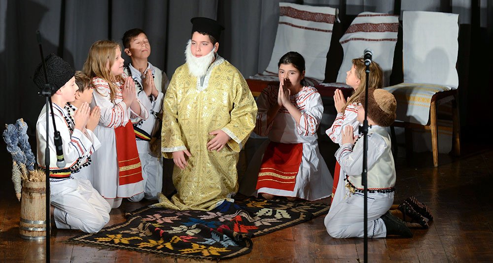 Darurile Sfântului Nicolae - lumini ale bunătăţii şi bucuriei 75087