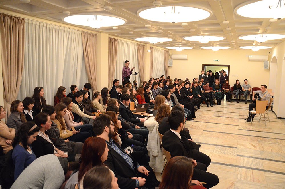 „Se observă o evoluţie a activităţilor organizate în cadrul proiectului Zilele Colegiului «Sfântul Nicolae»“ 75078