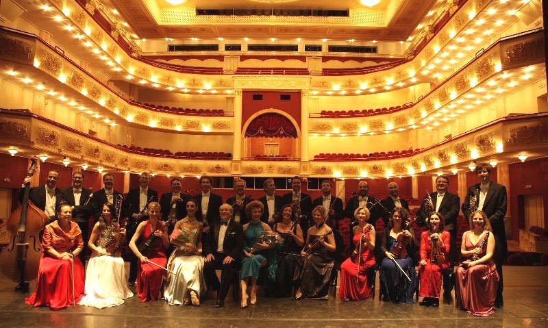 Muzicienii vienezi vin în România  75075