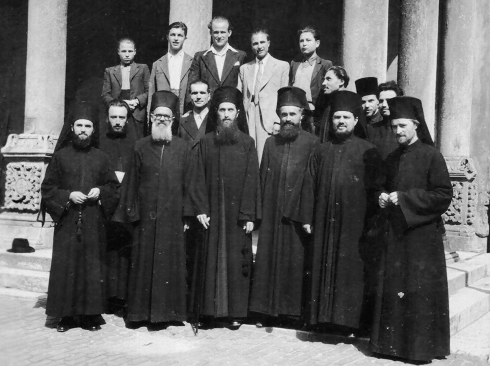 Arhimandritul Vasile Vasilache şi Rugul Aprins 75049