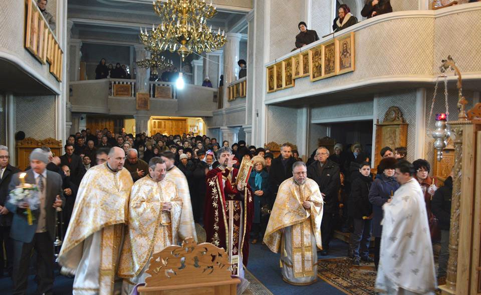 Hramul catedralei din Moineşti 75058