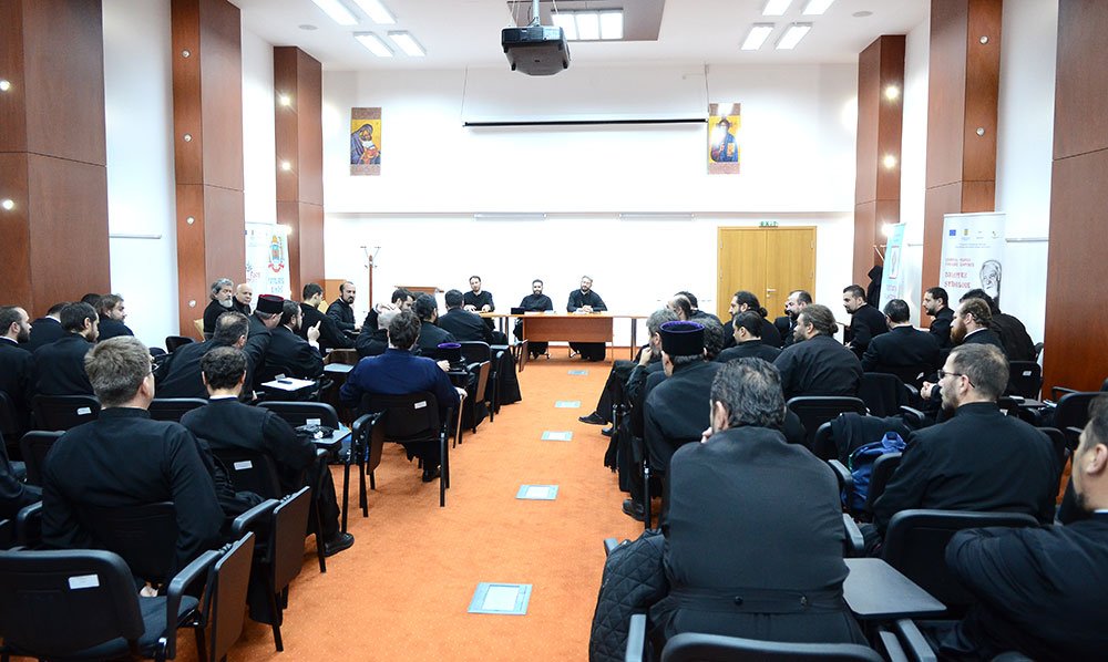 Întâlnire a preoţilor de caritate din Bucureşti 75042