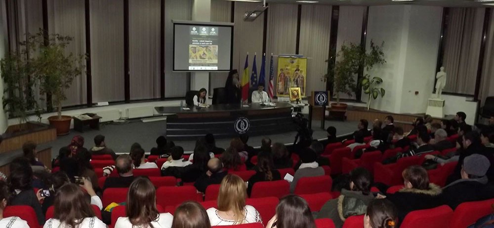 IPS Arhiepiscop Teodosie a conferenţiat la Iaşi 74995