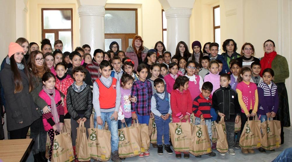 Activităţi culturale la Lipovu şi Râmnic 74926