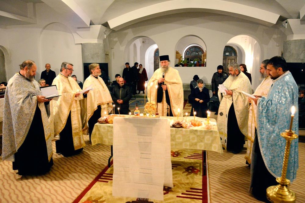 Sărbătoare închinată Sfinţilor Dosoftei şi Lucia, în Bucium 74919