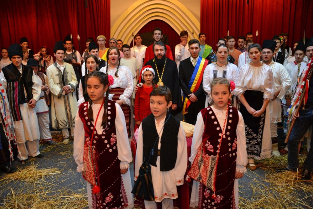 Spectacol de Crăciun în Episcopia Caransebeşului 74904