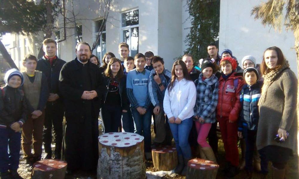 „În aşteptarea sărbătorilor“, la Şcoala Gimnazială Numărul 1 Zăneşti 74862