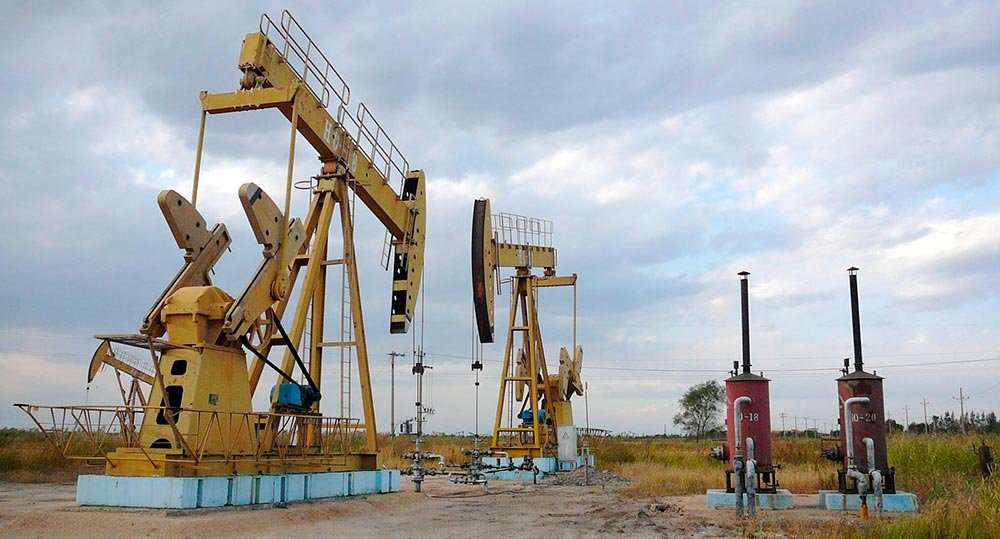 Zăcământ de ţiţei şi gaze în judeţul Buzău 74844