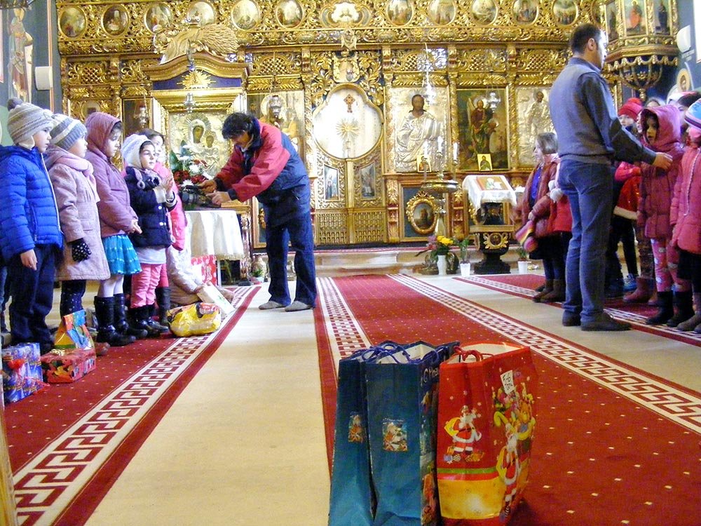 Acţiune umanitară a preşcolarilor de la Grădiniţa „Sf. Sava“ din Iaşi 74802