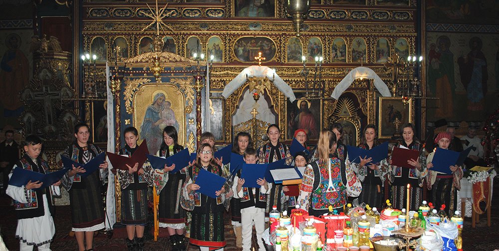 Concert de colinde aflat la a IV-a ediţie, la Dorna Candrenilor 74755