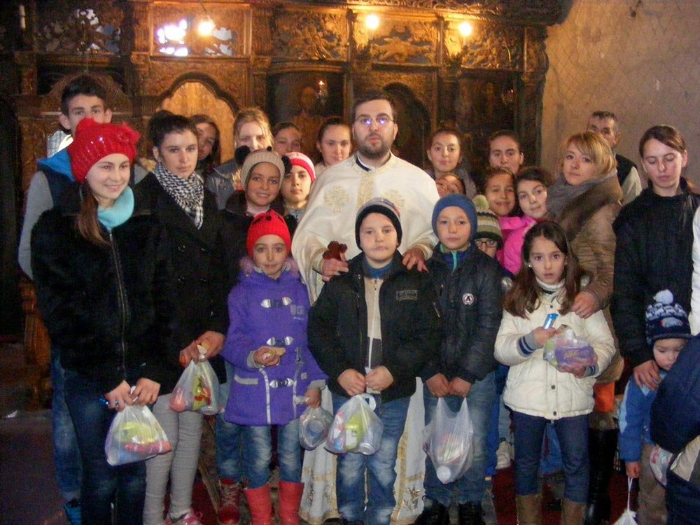 Colindatul, o tradiţie reînviată la Cucuteni 74669