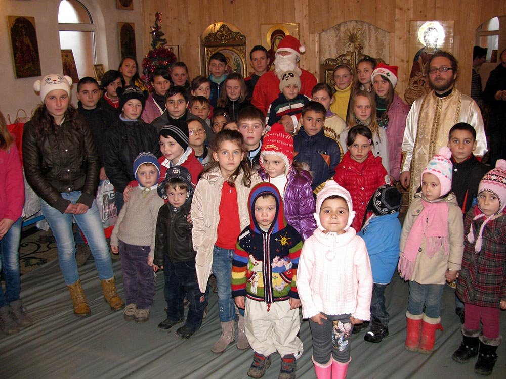 Daruri de Crăciun în Parohia Buruieneşti 74666