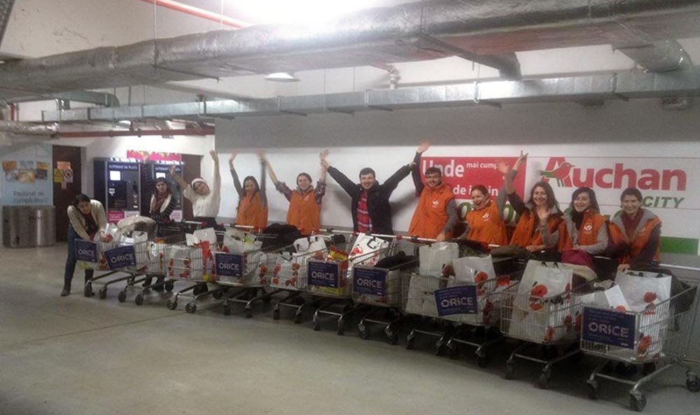 Sprijin pentru 73 de familii cu mulţi copii, din partea Departamentului Pro Vita al Arhiepiscopiei Iaşilor 74665