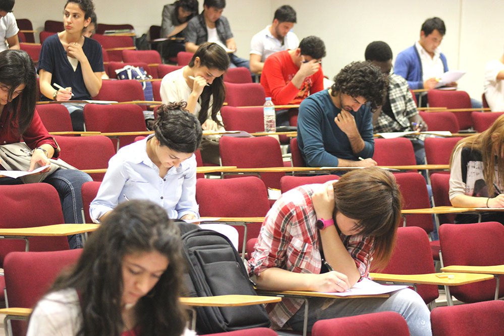 Reguli noi de acreditare a programelor universitare 74621