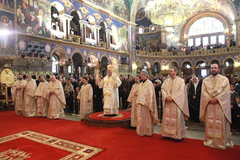 Slujiri şi sfinţiri în Transilvania, în prima duminică din an 74627