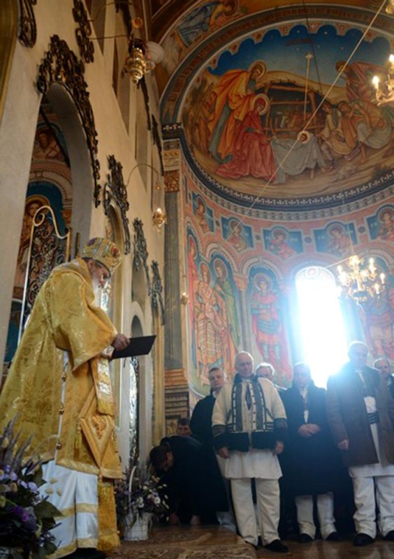 Hramul Parohiei Pojorâta II, serbat prin slujire arhierească 74501