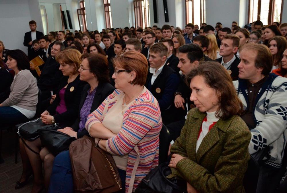 150 de ani de existenţă, serbaţi la Colegiul Naţional „Mihai Eminescu“ din Iaşi 74451