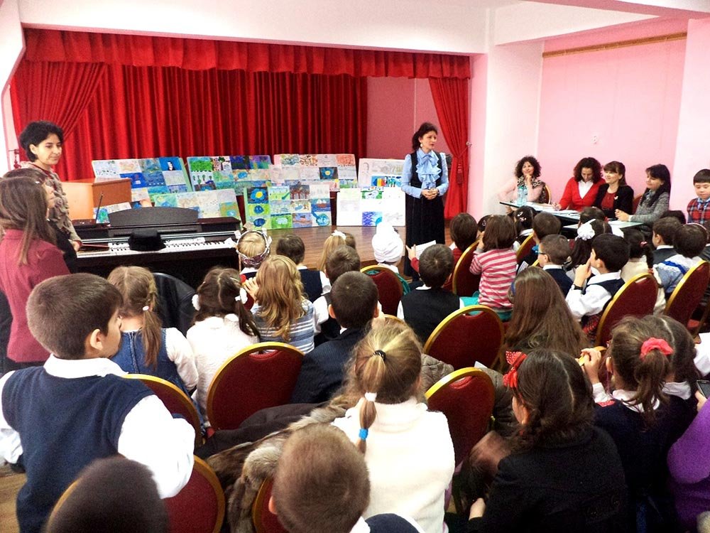 Expoziţie şi concurs literar-artistic la Roznov, la a II-a ediţie 74428