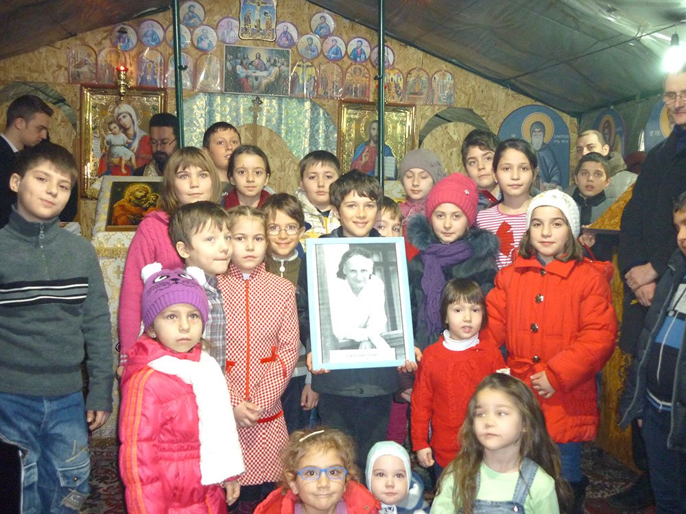 Poetul Grigore Vieru evocat la Parohia Dimitrie Cantemir din Galaţi 74379