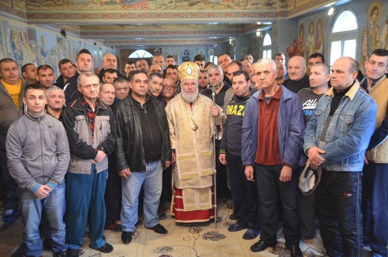 Vizită arhierească la Penitenciarul de Maximă Siguranţă Tulcea 74381
