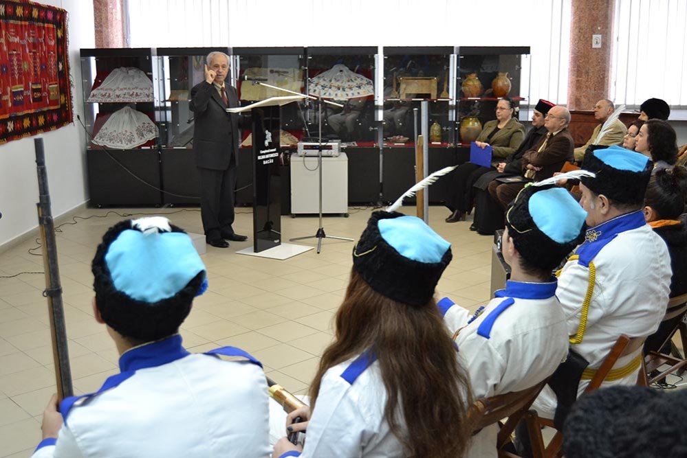 Simpozion la Complexul muzeal „Iulian Antonescu“ 74261