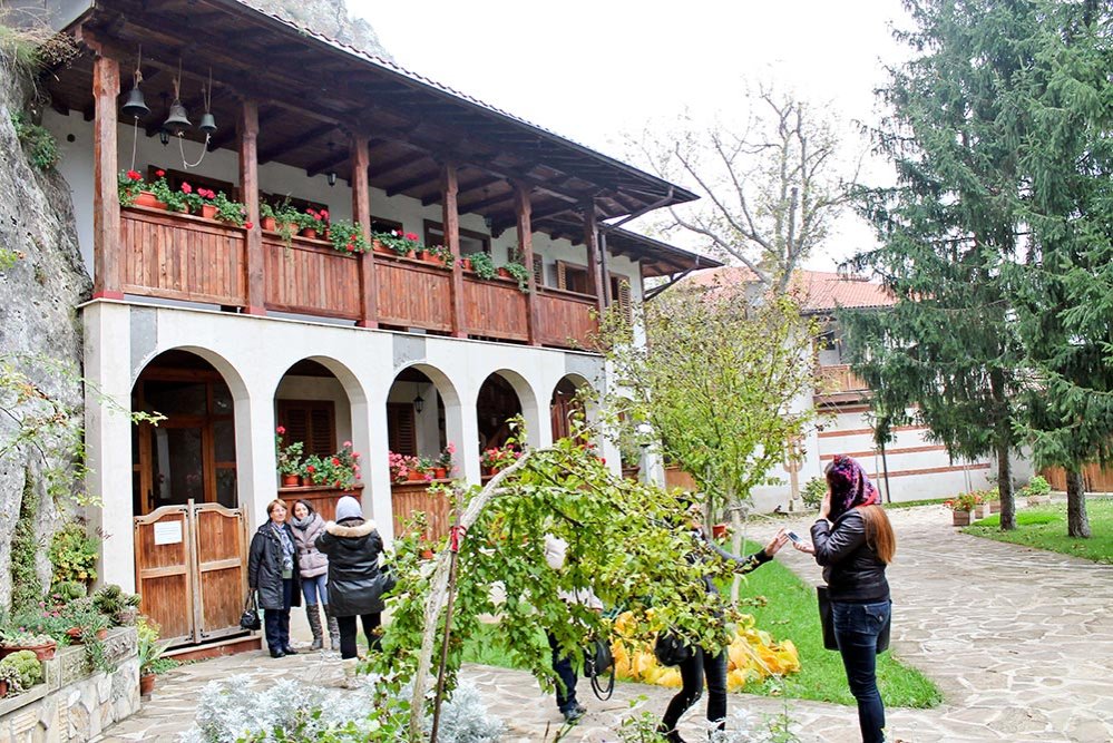 Locul nevoinţelor Sfântului Cuvios Dimitrie cel Nou 74229