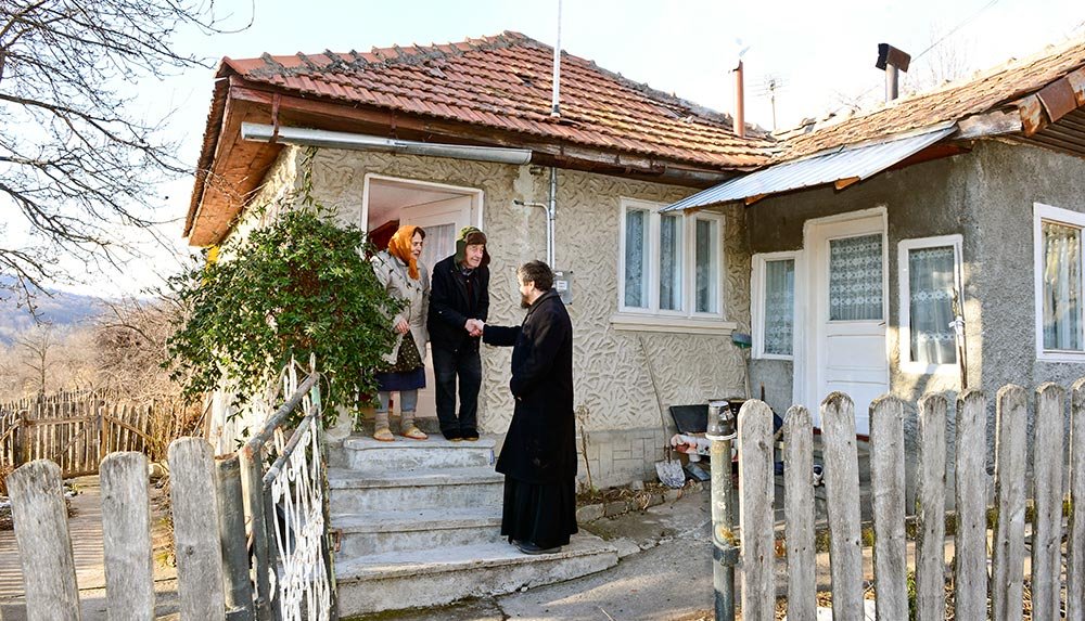 Omul care vrea să salveze lumea cu rugăciunea 74196