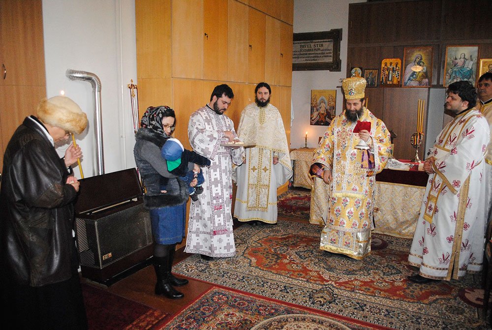 Hramul Paraclisului Episcopal din Giula 74142
