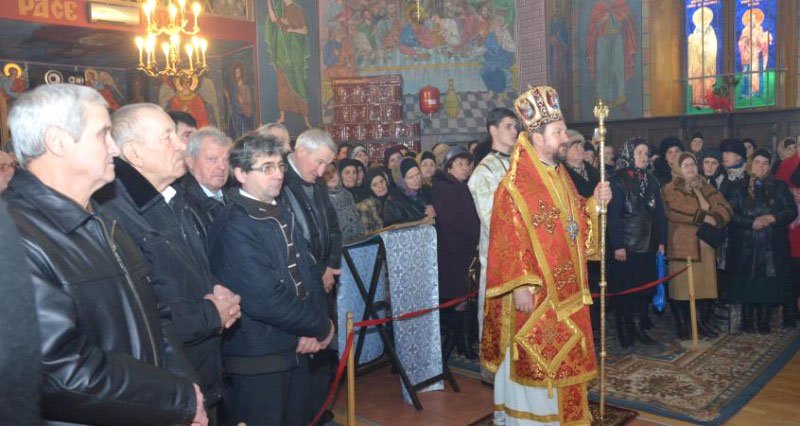 Slujire arhierească de Sfinţii Trei Ierarhi, la Codăeşti 74127