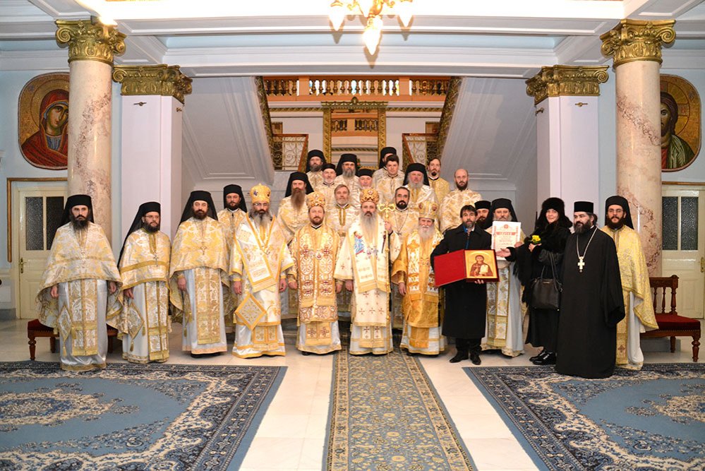 „Ne lipseşte simţul modestiei, capacitatea ierarhiei valorilor şi simţul măsurii“ 74088