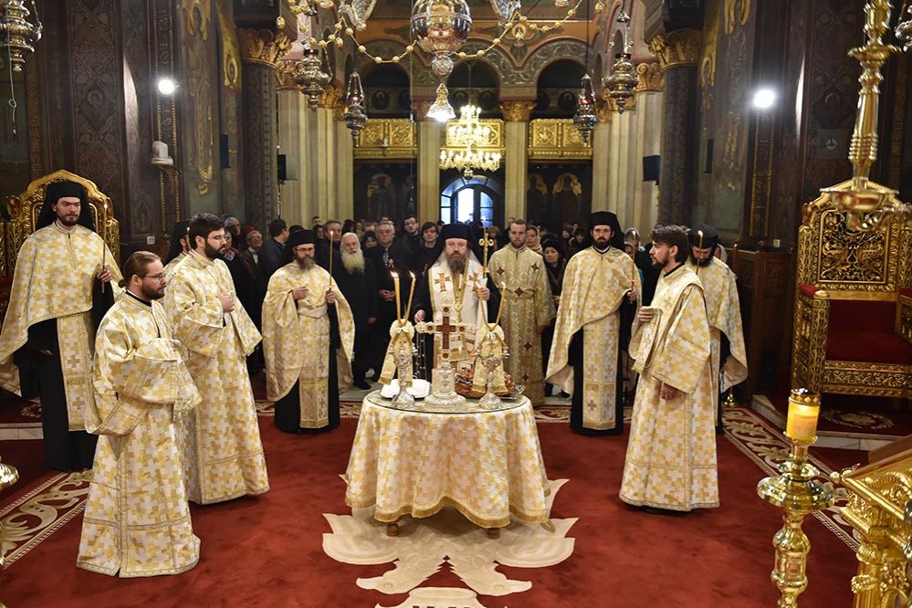 Parastas pentru Patriarhul Teoctist Arăpaşu la Catedrala Patriarhală 74018