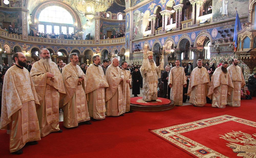 Slujiri arhiereşti în Duminica Întoarcerii Fiului risipitor 73992