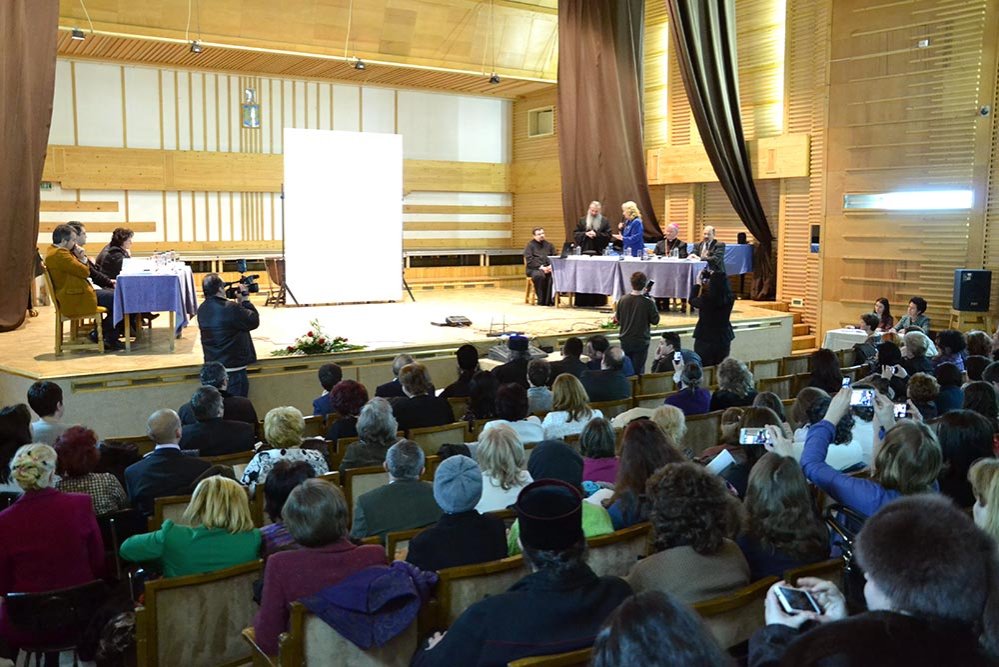 „Elevul vrea să vadă în profesorul de religie ceea ce el predă la oră“ 73967