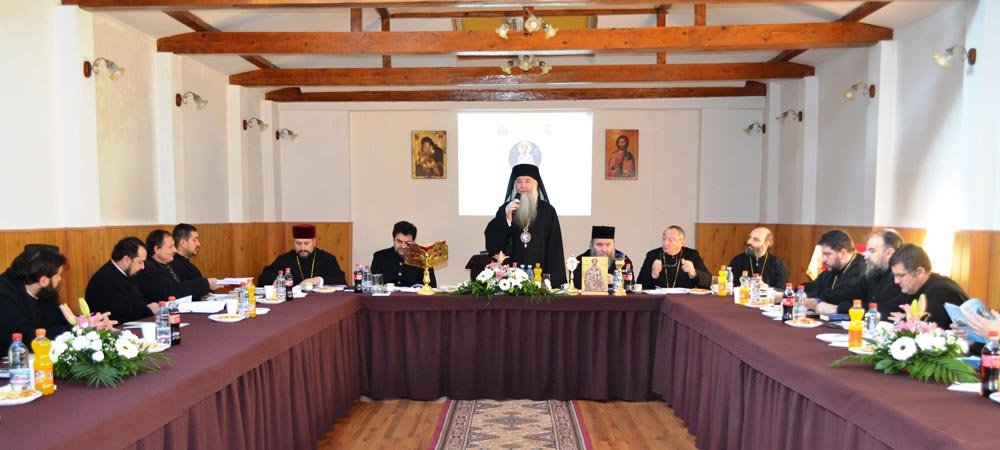 Simpozion naţional de teologie la Severin 73948