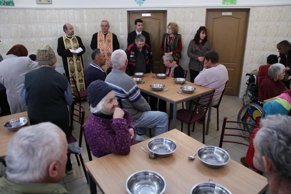 Campanie de donare de cărţi în Arhiepiscopia Sibiului 73922