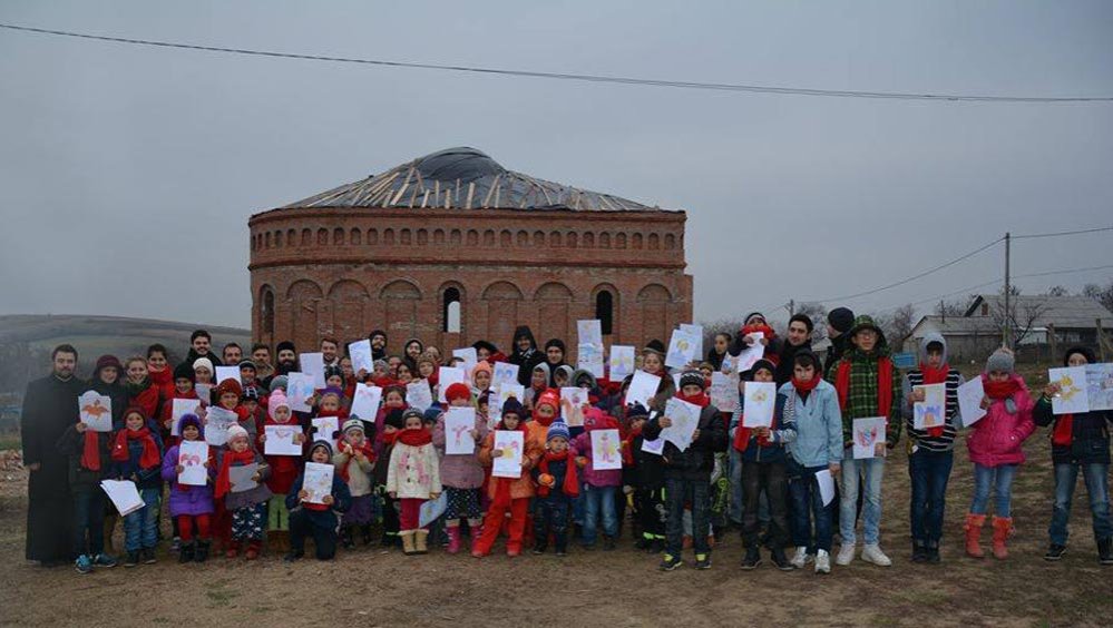 Slujbă arhierească în Parohia Stânca-Roznovanu 73918