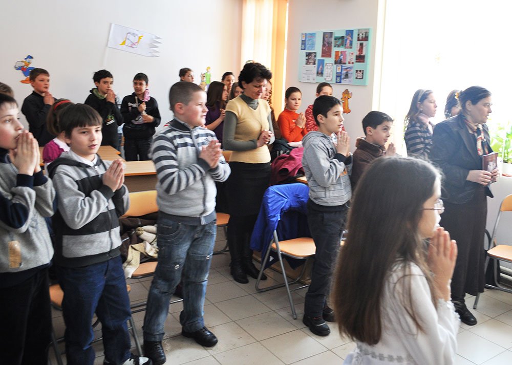 Cum poate profesorul de religie să transforme societatea 73895