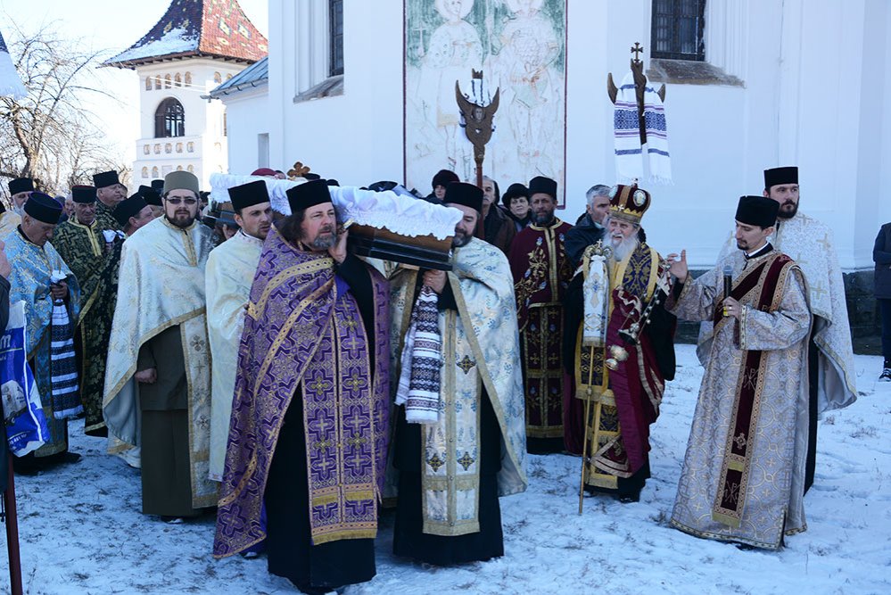 Părintele Teodor Moroşan, pe cărarea cerurilor 73897