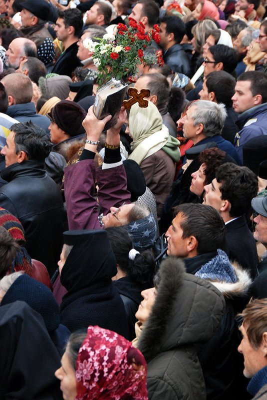 „Orice pelerin este chemat să se deschidă smerit şi creativ către pedagogia lui Dumnezeu“ 73893