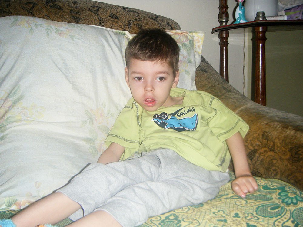 Un copil aflat în suferinţă are nevoie de ajutorul nostru! 73813