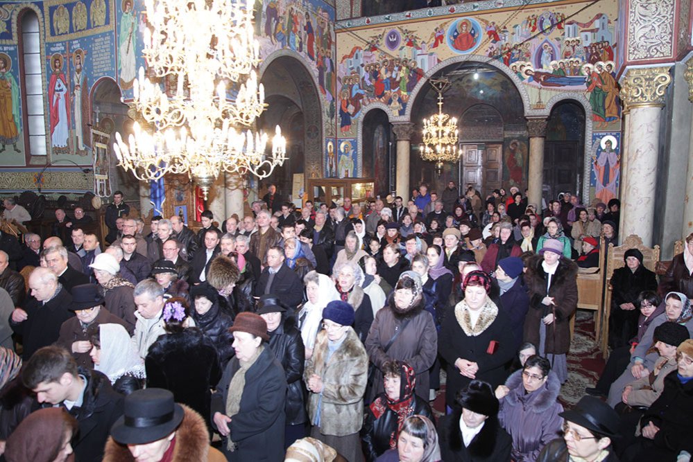 Slujiri arhiereşti în Transilvania 73756