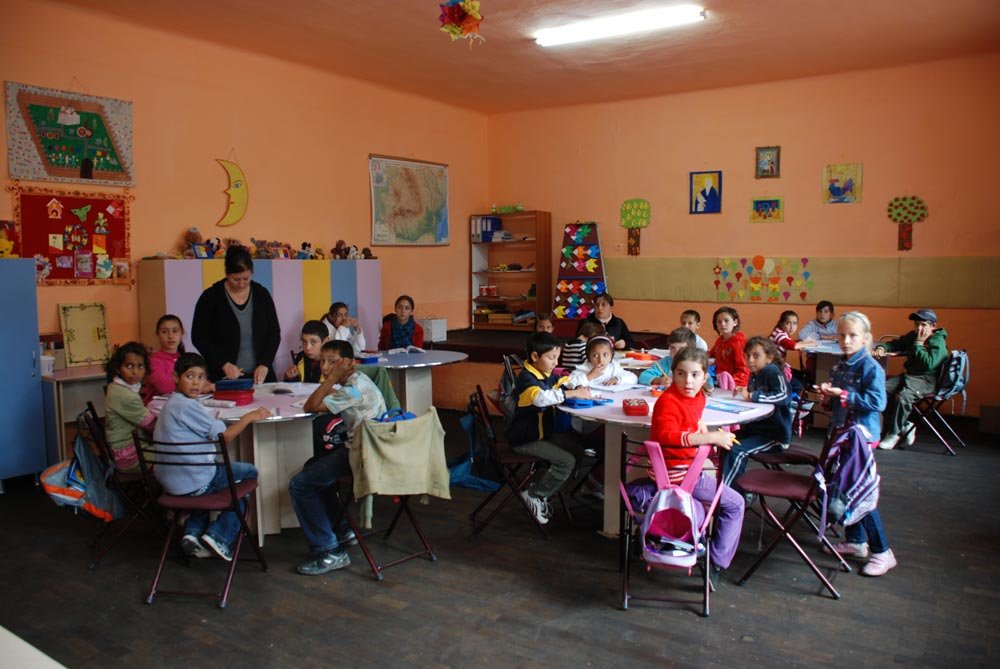 Copii sărbătoriţi la Roşia de Secaş 73601